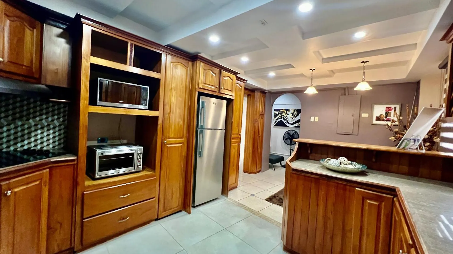 Pineridge Hideaway 1 Bedroom Apartment #1 Arouca