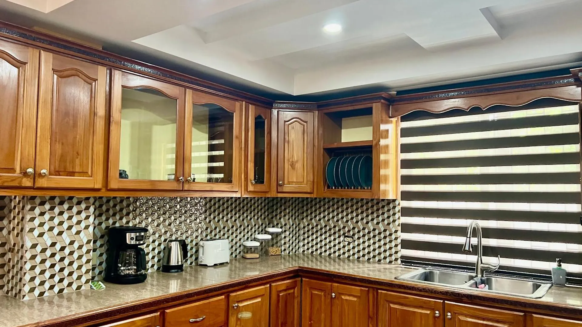 Pineridge Hideaway 1 Bedroom Apartment #1 Arouca
