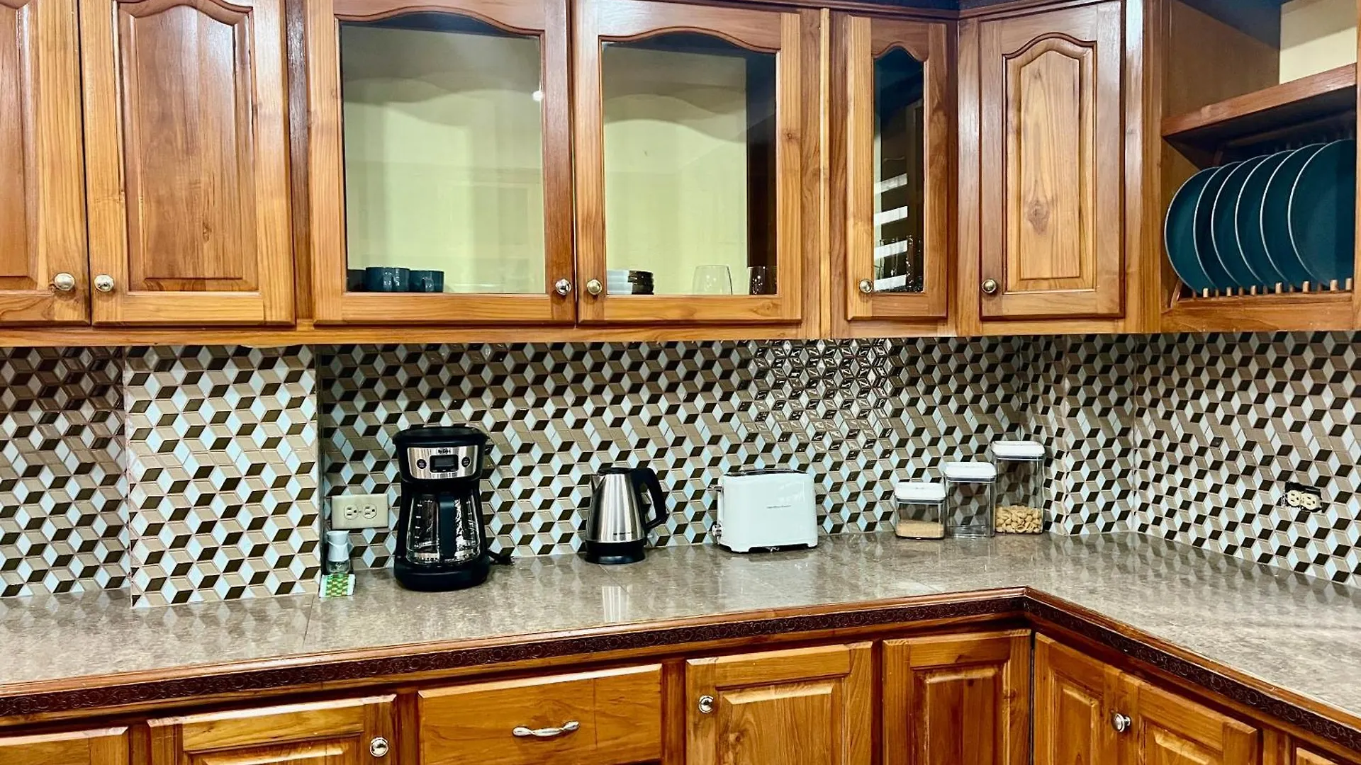 Pineridge Hideaway 1 Bedroom Apartment #1 Arouca 0*,